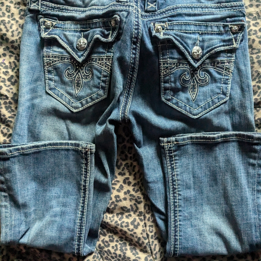Rock Revival Blue Capri Jeans with Distinctive Stitching (18.5" Inseam), Size 26
